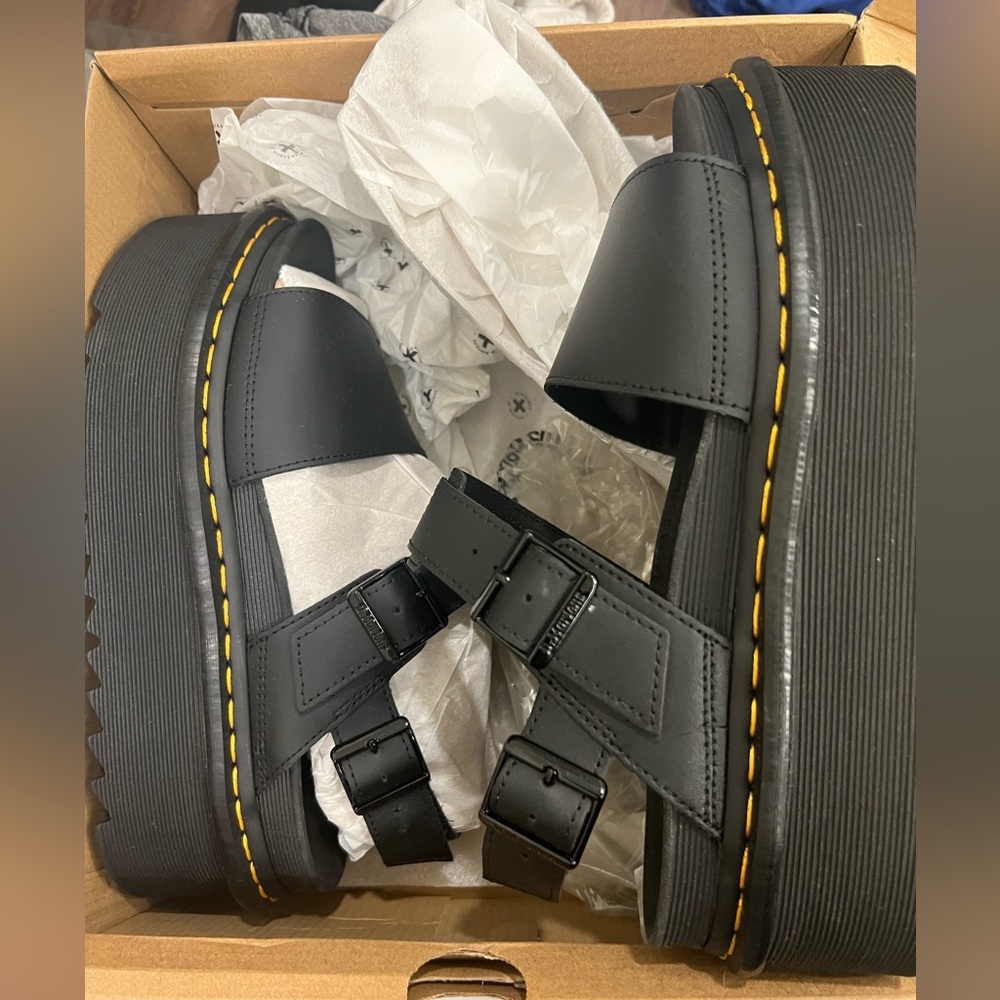 Doc Marten Platform sandals - Picture 2 of 2